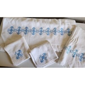 VTG Set Of 4 Canon‎ Hand Bath Towels Washcloth Baby Blue White Floral Scroll Lot